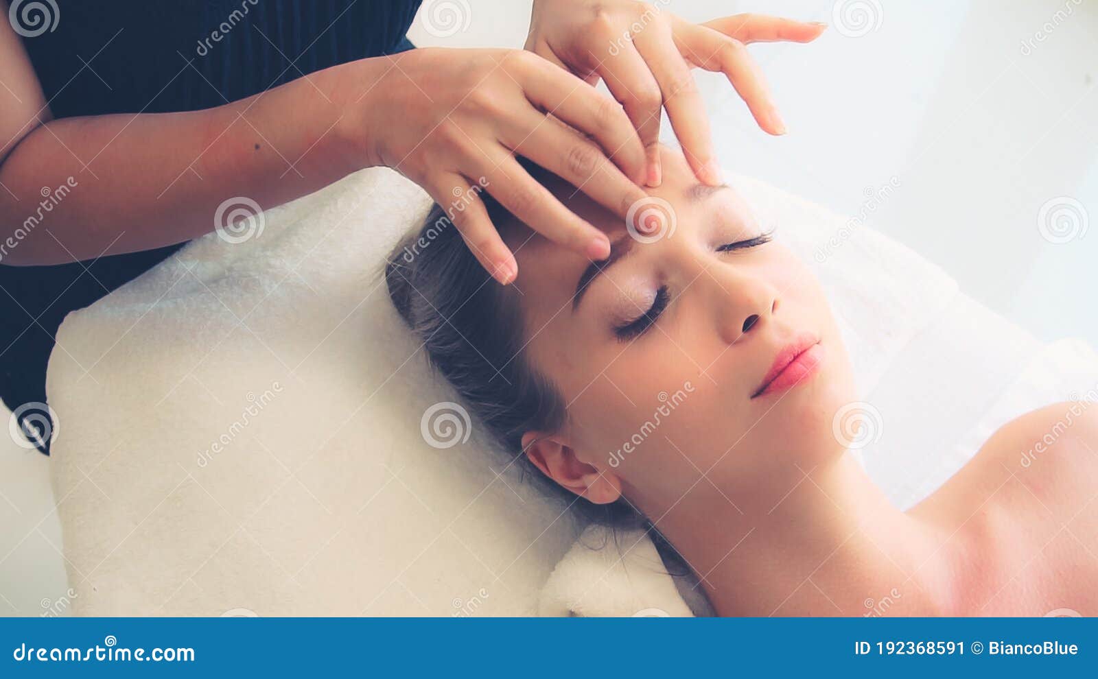 Woman Gets Facial And Head Massage In Luxury Spa Stock Image Image Of Medicine Face 192368591