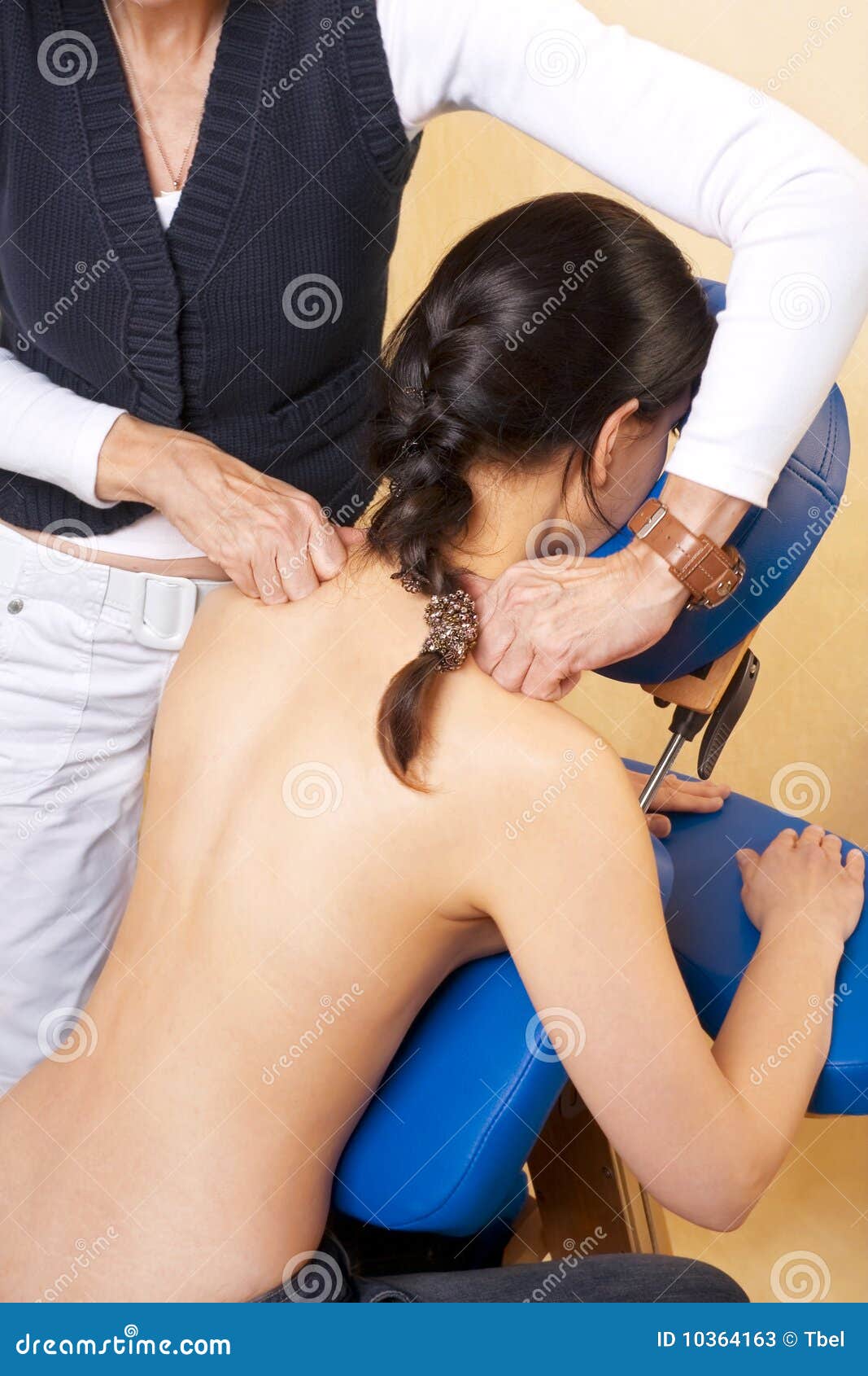 22,986 Massage Shoulder Woman Stock Photos - Free & Royalty-Free Stock  Photos from Dreamstime