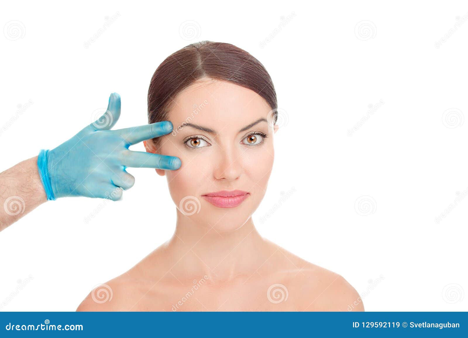 woman getting ready for eyelid lift plastic surgery