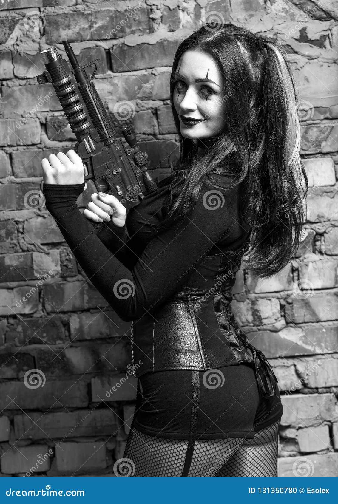 Bad Girls With Guns