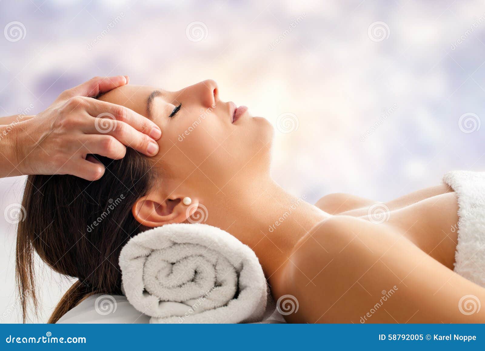 Woman Having Relaxing Facial Massage Stock Image Image Of Relaxation