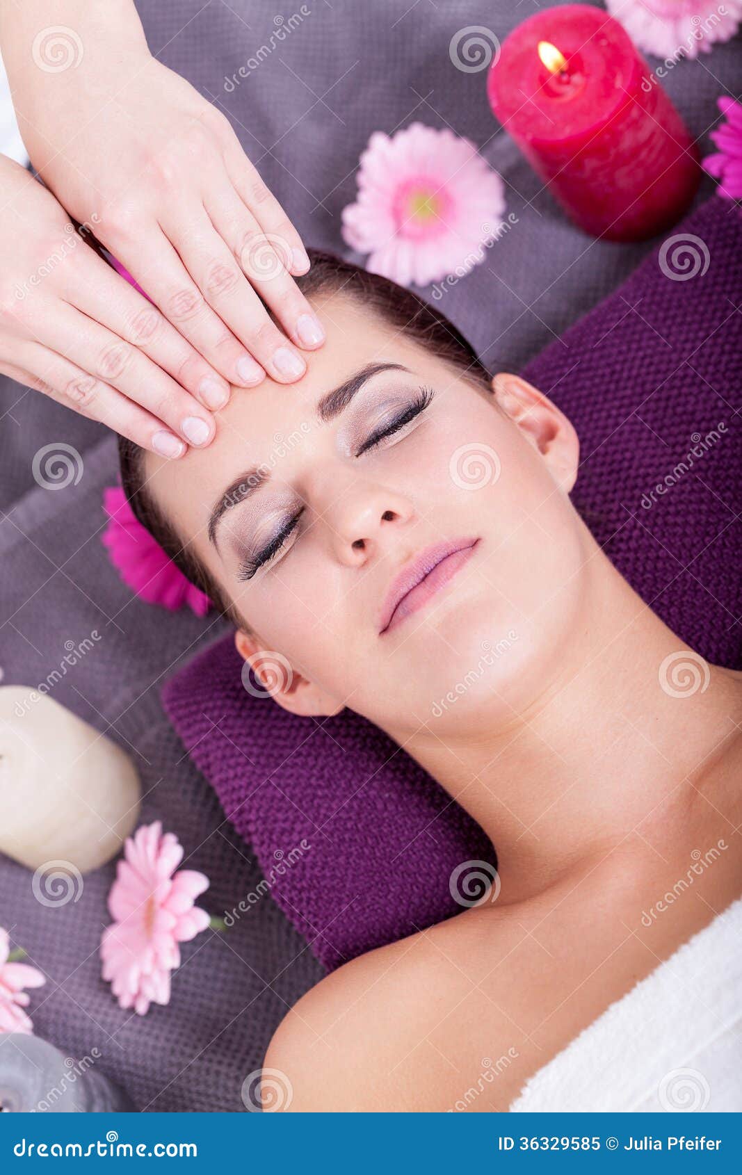 Woman Having A Relaxing Facial Massage Stock Image Image Of Gerbera Meditation 36329585