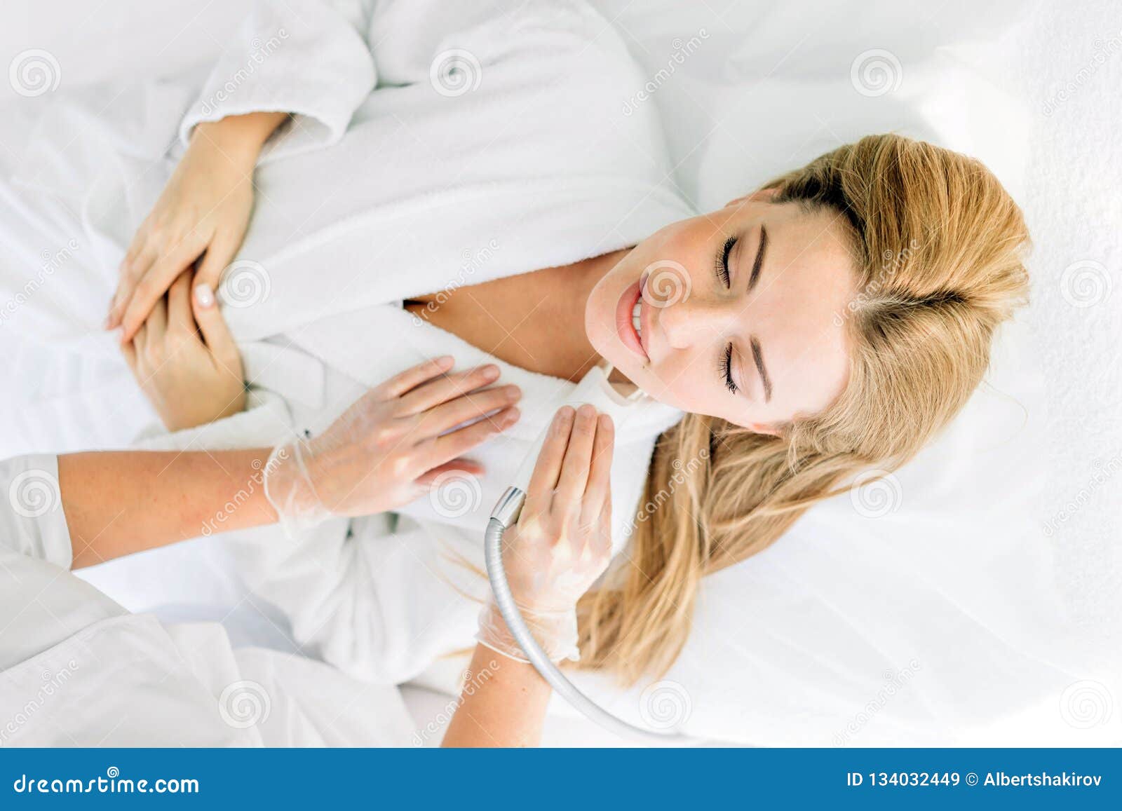 Woman Having A Stimulating Facial Treatment From A Therapist Stock Image Image Of Hand