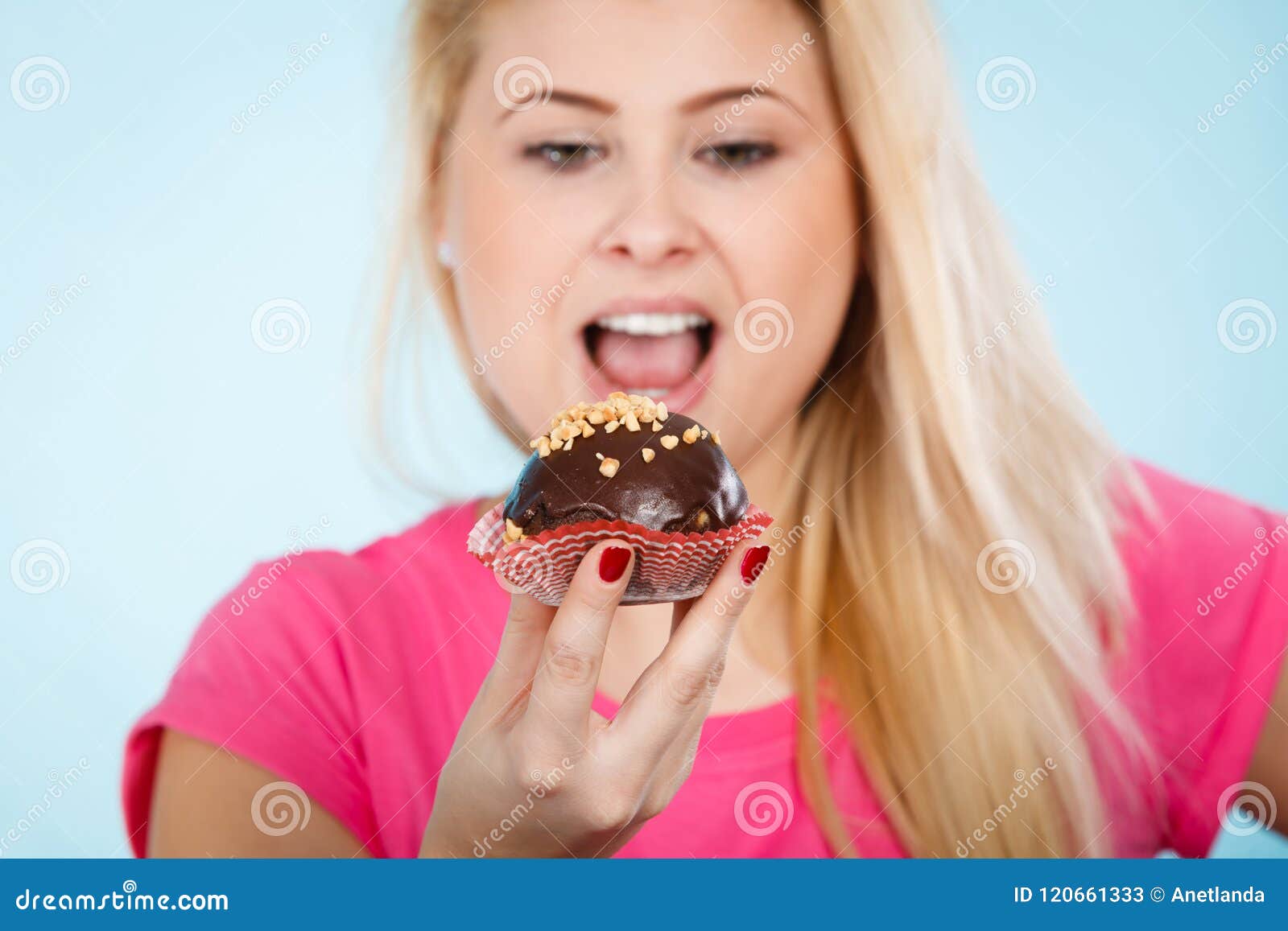 cupcake Mouth by wide open