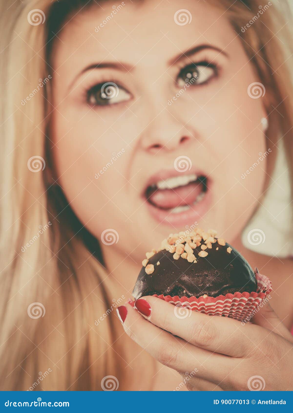 open Mouth cupcake wide by