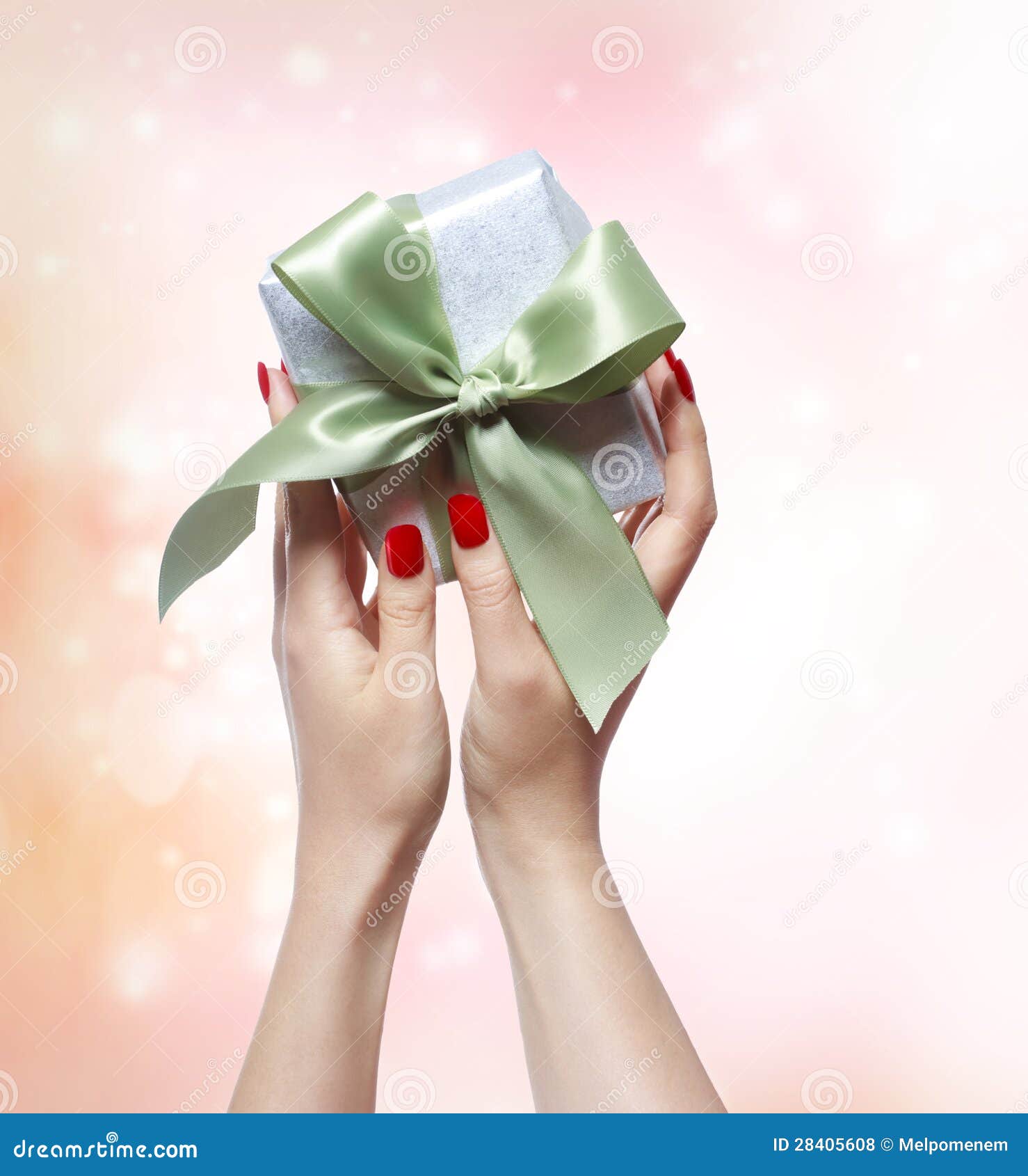 176 Single Pink Gift Box Silver Ribbon Stock Photos - Free & Royalty-Free  Stock Photos from Dreamstime