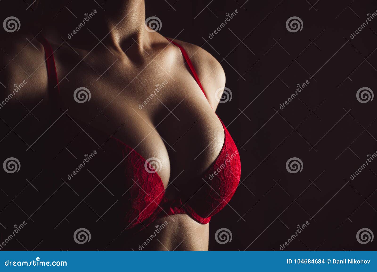 2017 sexy women boobs