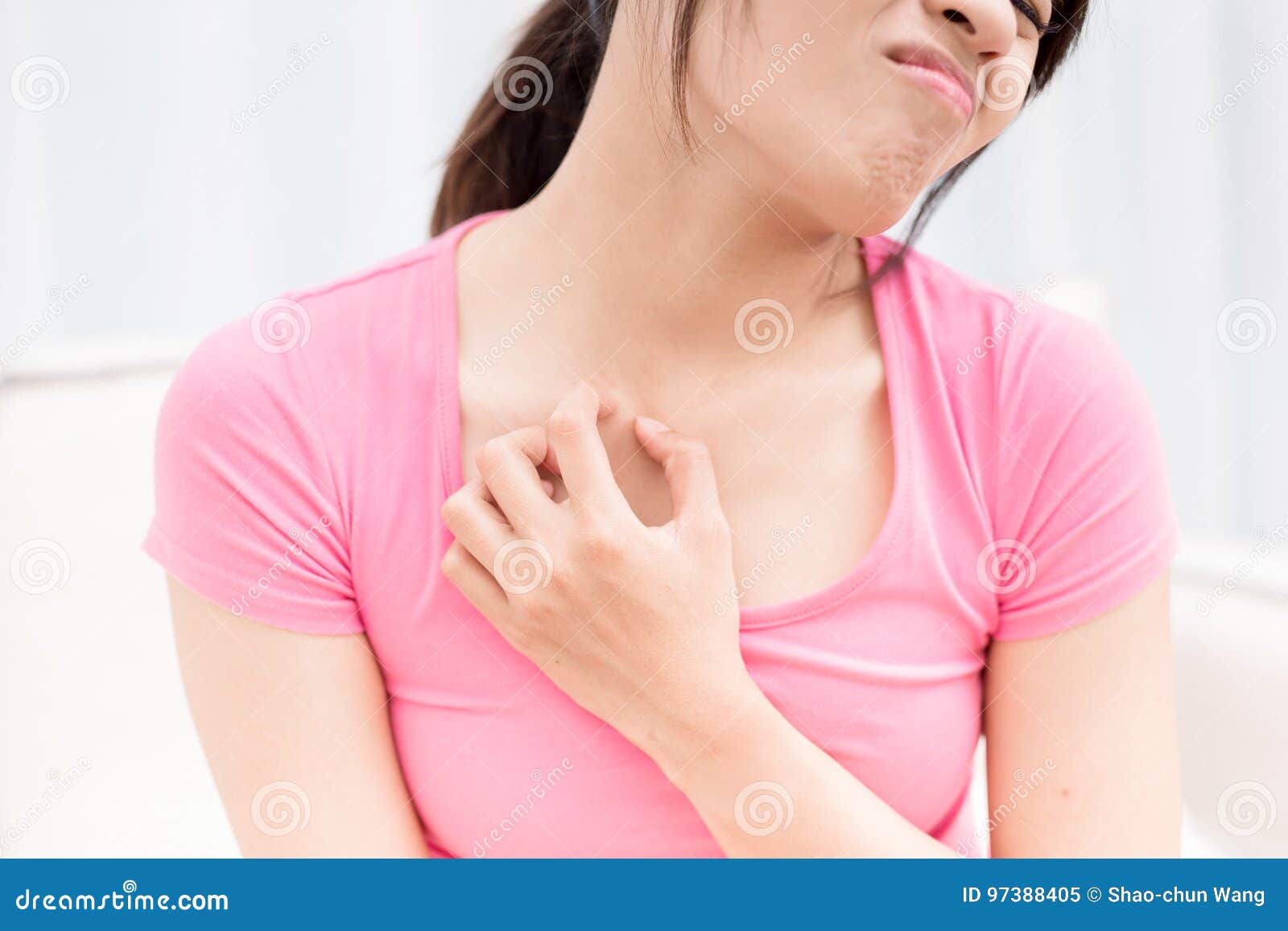 Woman with itchy skin stock image. Image of rash, neck 97388405