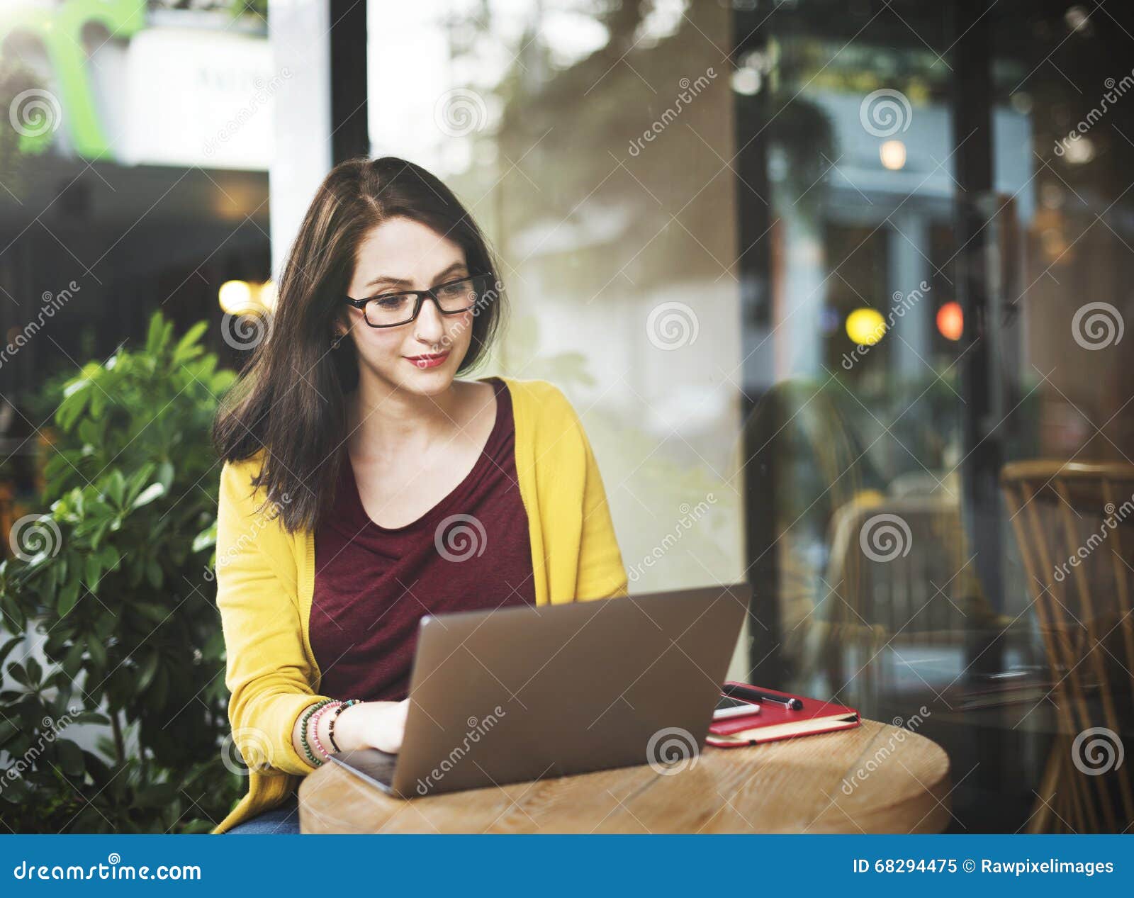 woman laptop browsing searching social networking technology con
