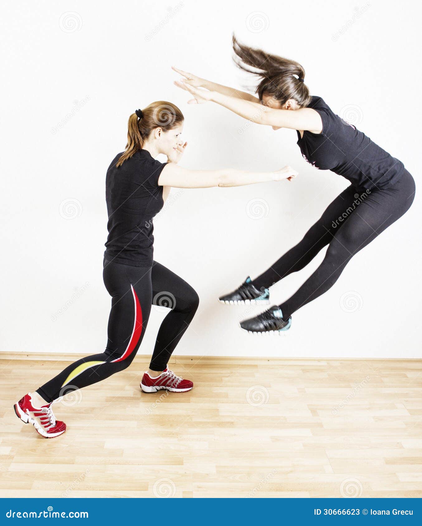 woman learning self defense