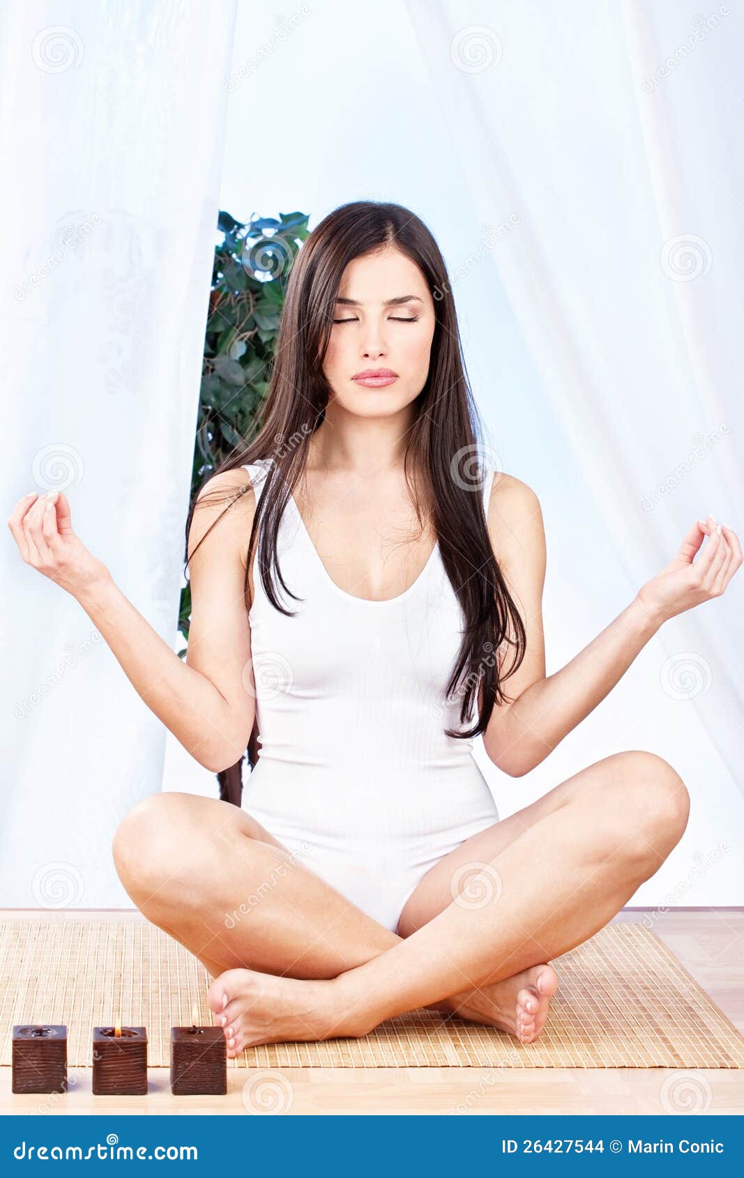 Yoga lotus pose meditating woman icon 465910 Vector Art at Vecteezy