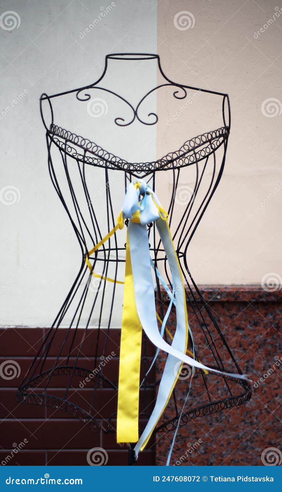 Wire Mannequins fashion inspired dress form wall decals