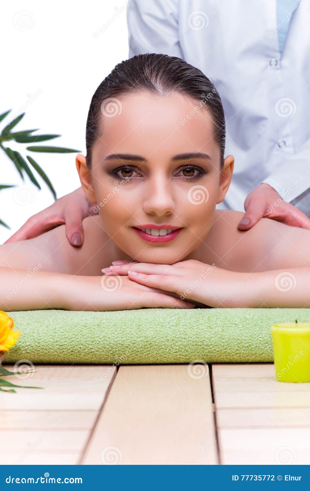 Massagesession Mit Wunderschönem Teenie Massagesession Mit Wunderschönem Teenie