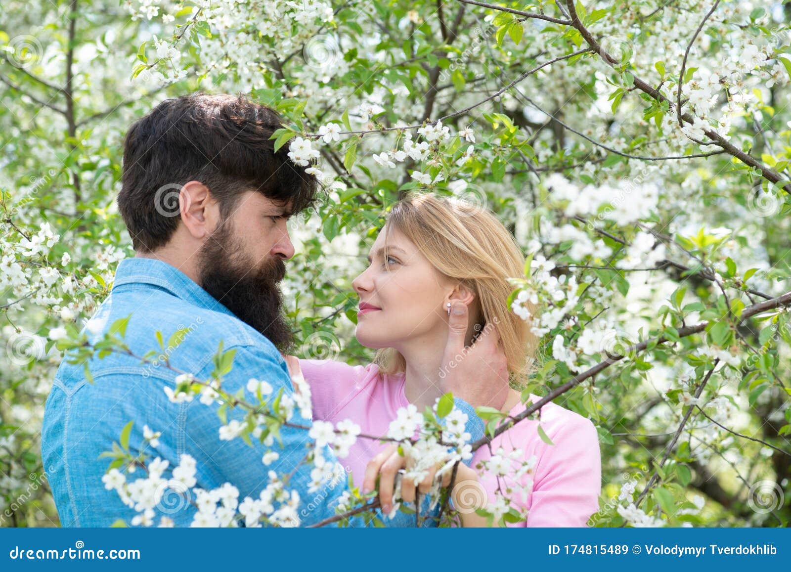 https://thumbs.dreamstime.com/z/woman-men-enjoying-perfect-relationships-spending-sprinf-vacations-young-happy-couple-near-blossom-tree-woman-man-174815489.jpg
