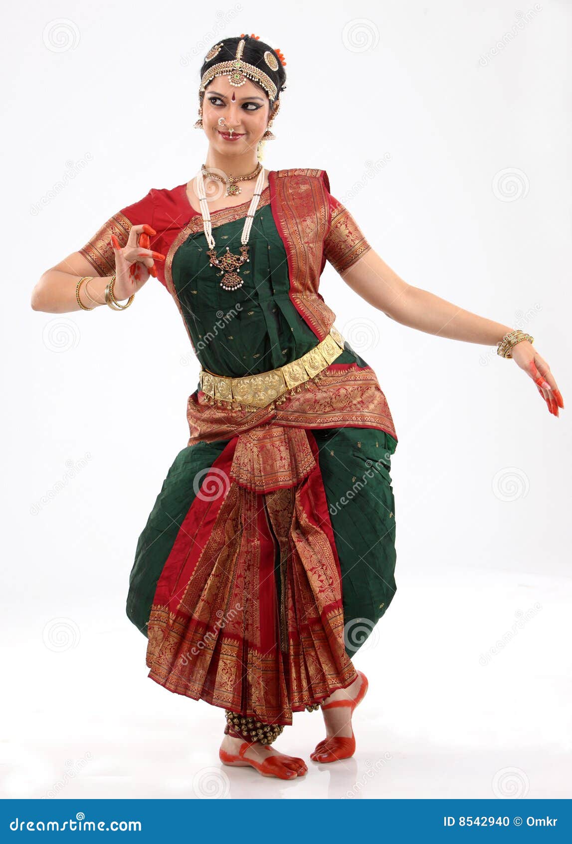 Dances in India - Joyful Travel Experience