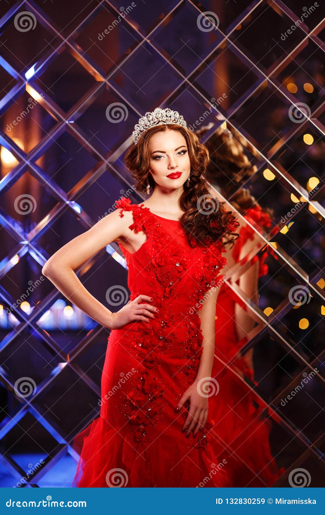 Woman Queen Princess in Crown and Lux Dress, Lights Party Background Luxury  Girl Long Shiny Healthy Volume Hair Waves Curls Stock Image - Image of hair,  black: 132830259