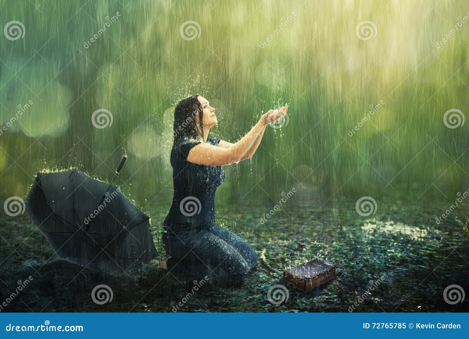 一个人在雨中图片,一个人站在雨中图片,雨中图片一个人_大山谷图库