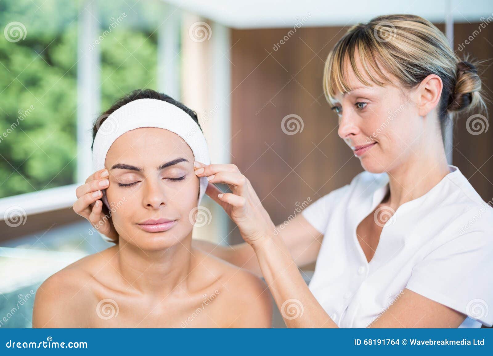 Woman Receiving Head Massage Stock Photo Image of beauty, room 68191764