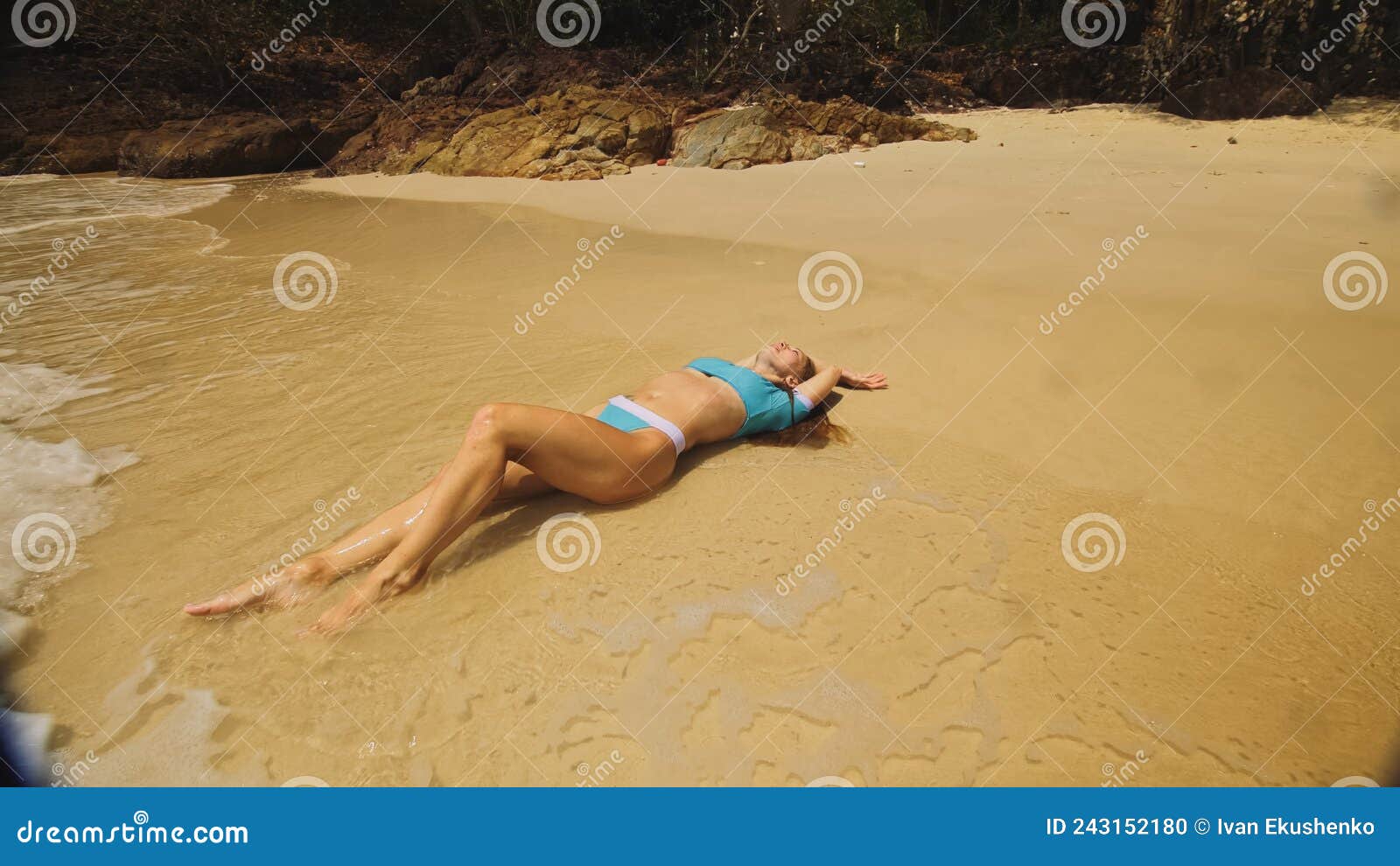 Girls Drunk On Beach