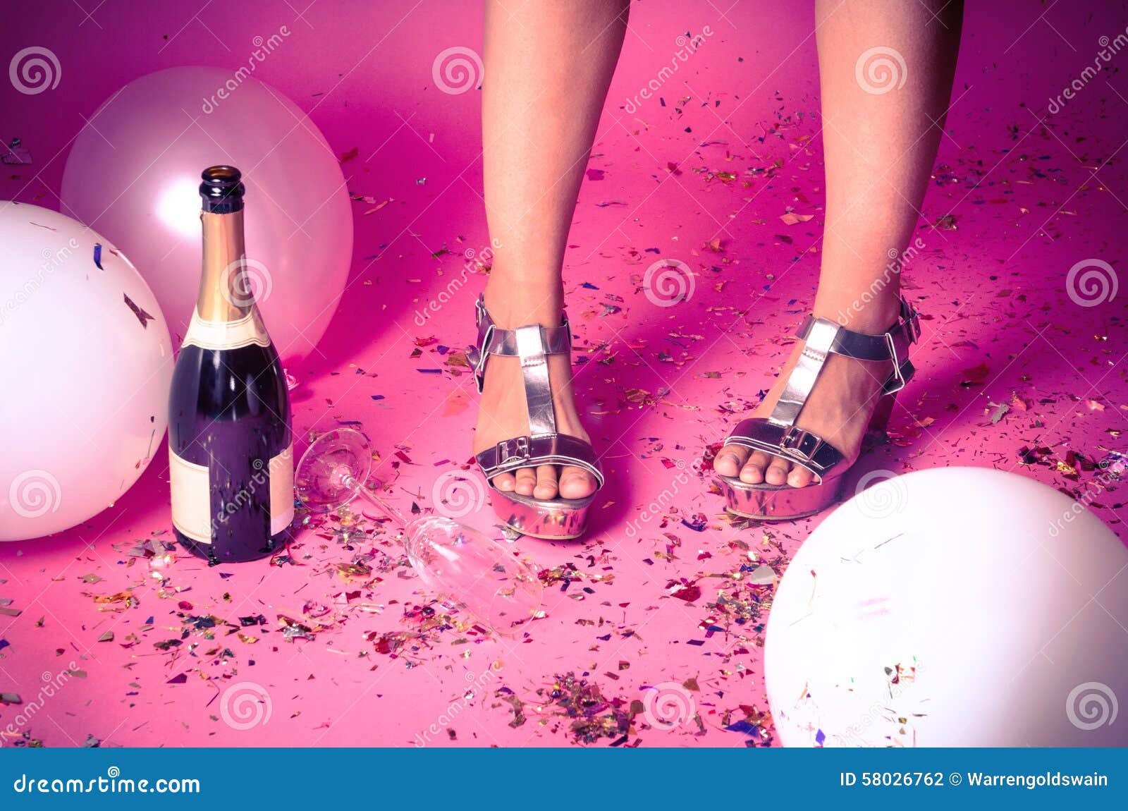 225 New Years Pink Champagne Stock Photos - Free & Royalty-Free Stock  Photos from Dreamstime