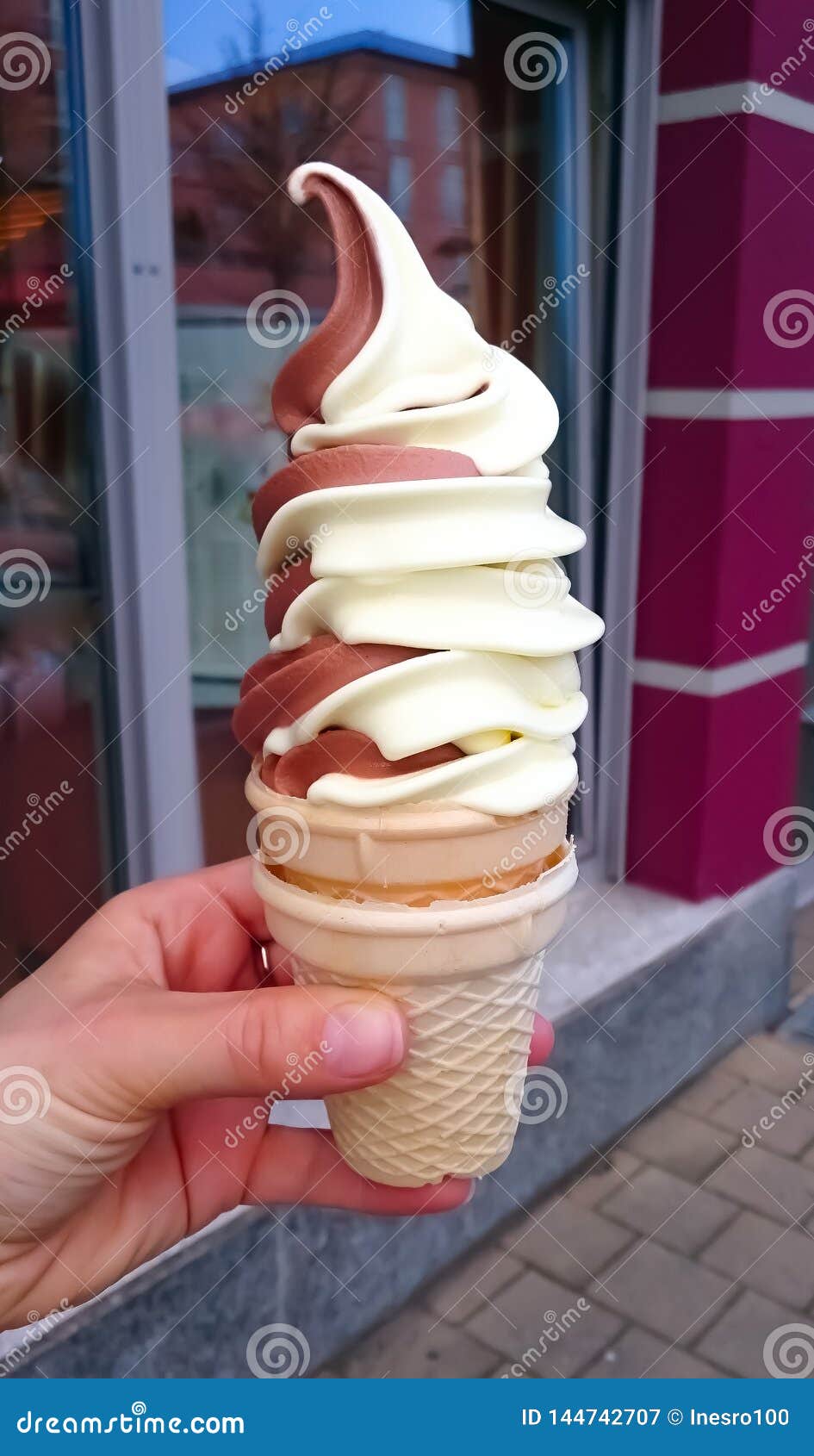 初回限定お試し価格】 Ice Cream Cone - トレーナー inspiracao.codechain.com.br