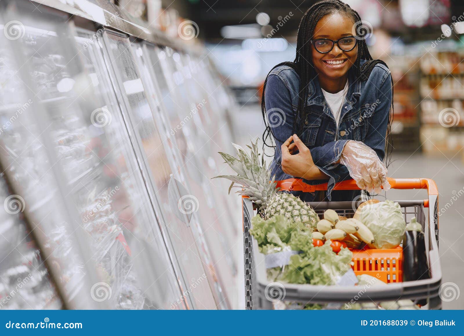 Woman Shopping Vegetables at the Supermarket Stock Image - Image of ...