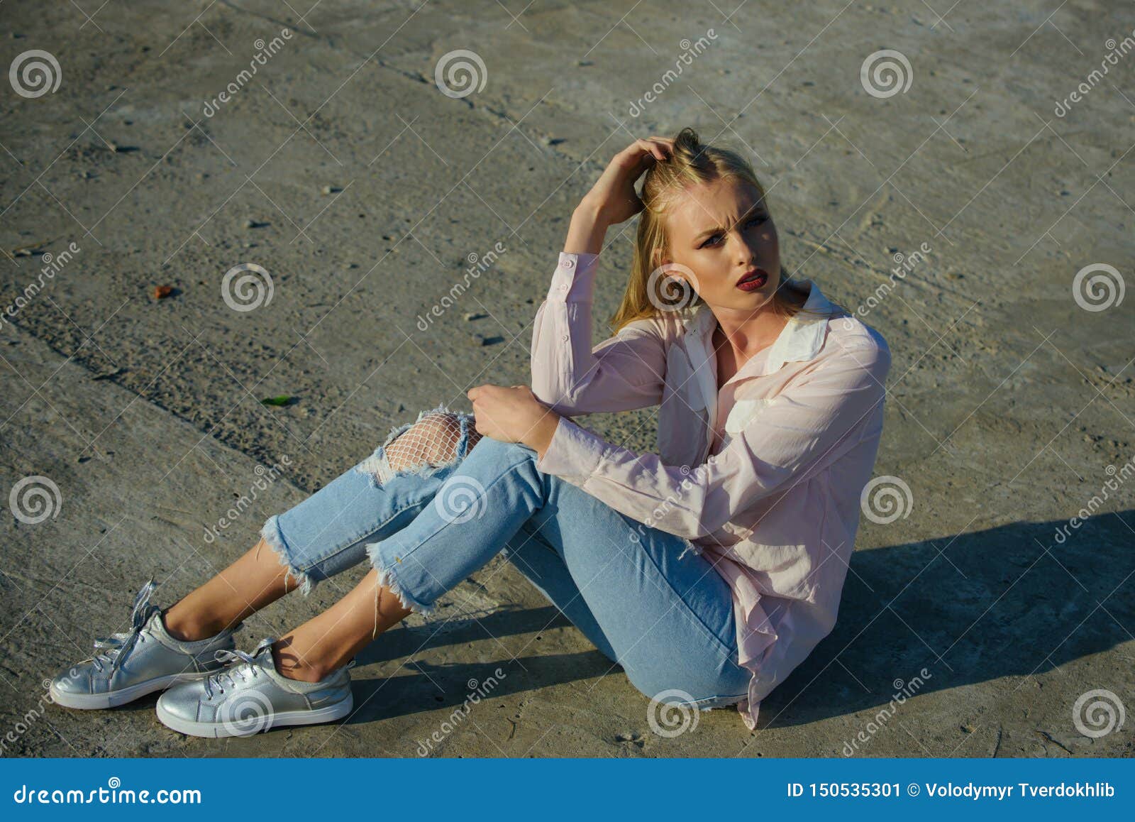 Woman Sit on Cement Ground, Fashion. Stock Image - Image of concrete,  fashionable: 150535301