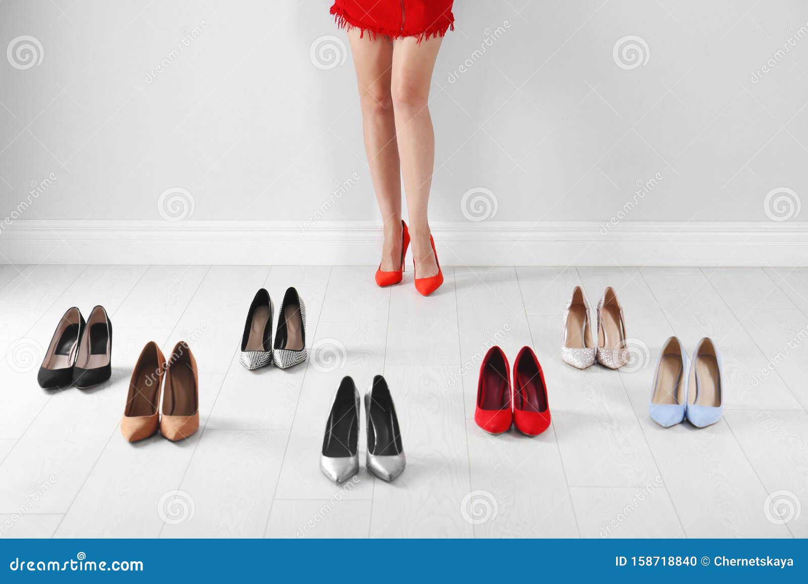 225,600+ High Heels Stock Photos, Pictures & Royalty-Free Images - iStock |  Shoes, Pink high heels, High heel icon