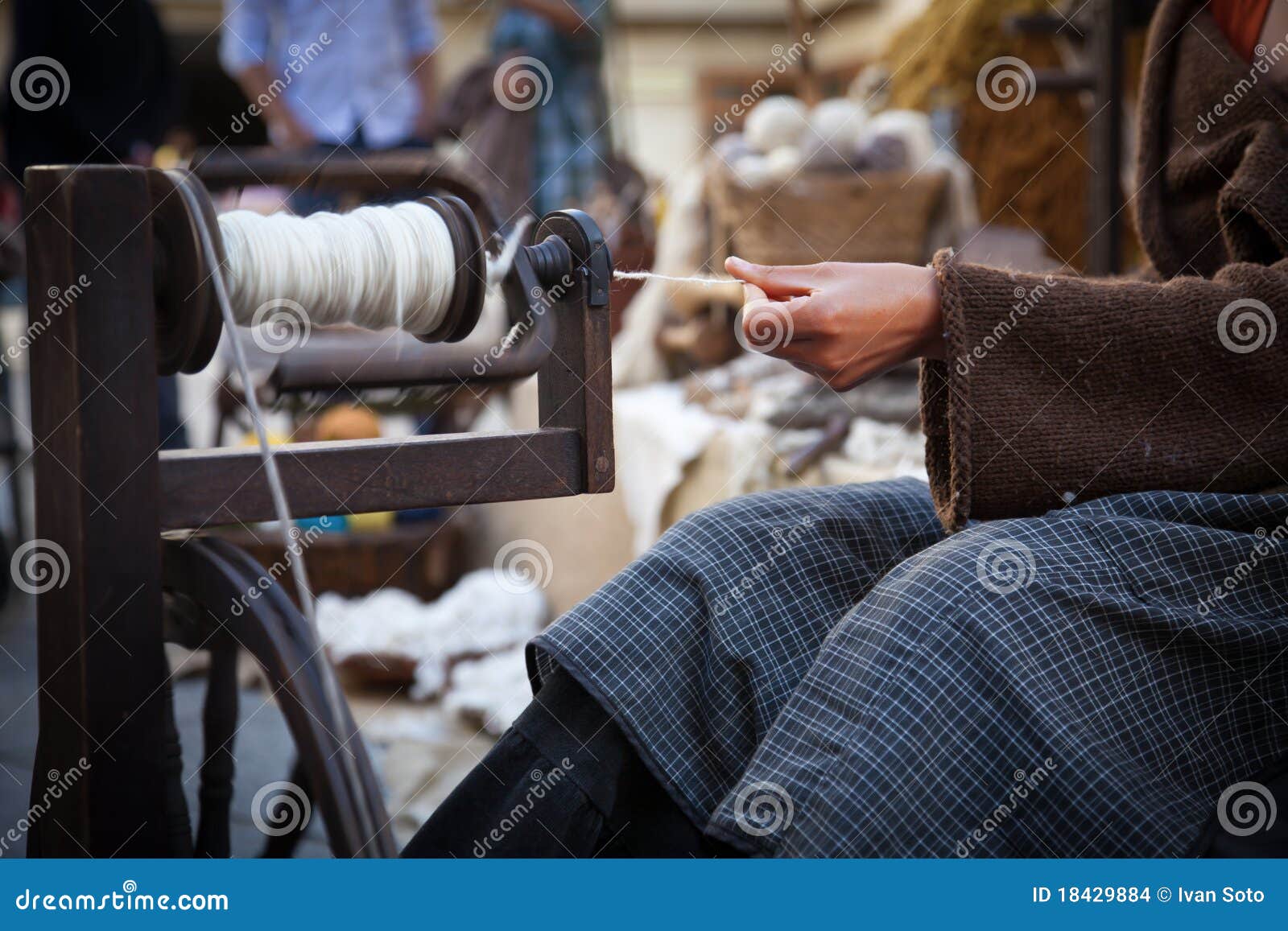 Spinning Wheel For Making Yarn From Wool Fibers. Vintage Rustic