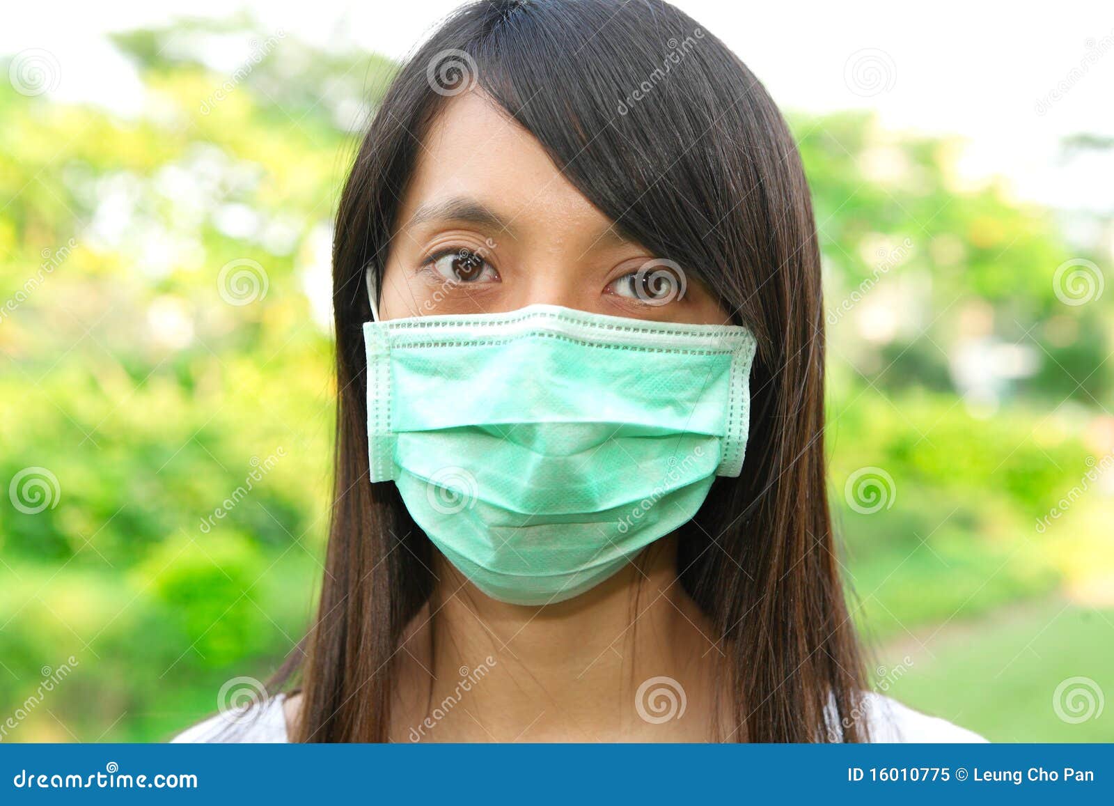 Woman wear face mask stock image. Image of outdoor, look 16010775