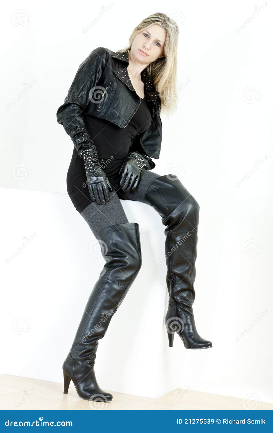 Woman Wearing Black Boots Royalty Free Stock Images - Image: 21275539