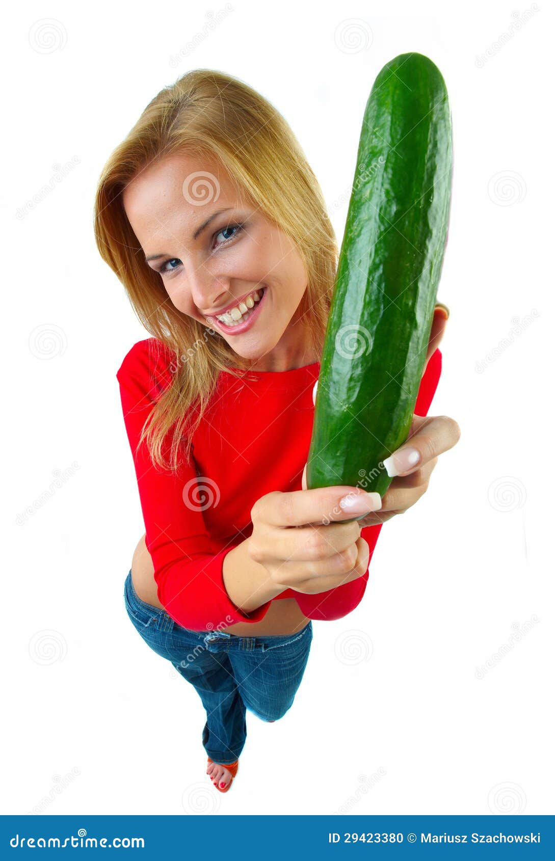 women-cucumber-29423380.jpg