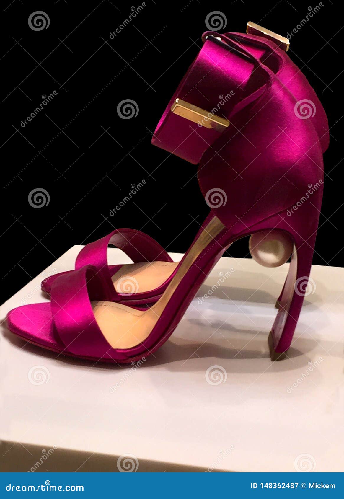 Luxury Designer Genuine Leather High Heel Embellished Sandals For Women  Perfect For Weddings And Special Occasions Comes With Box/Bag From  Brandshoes_sale001, $58.95 | DHgate.Com