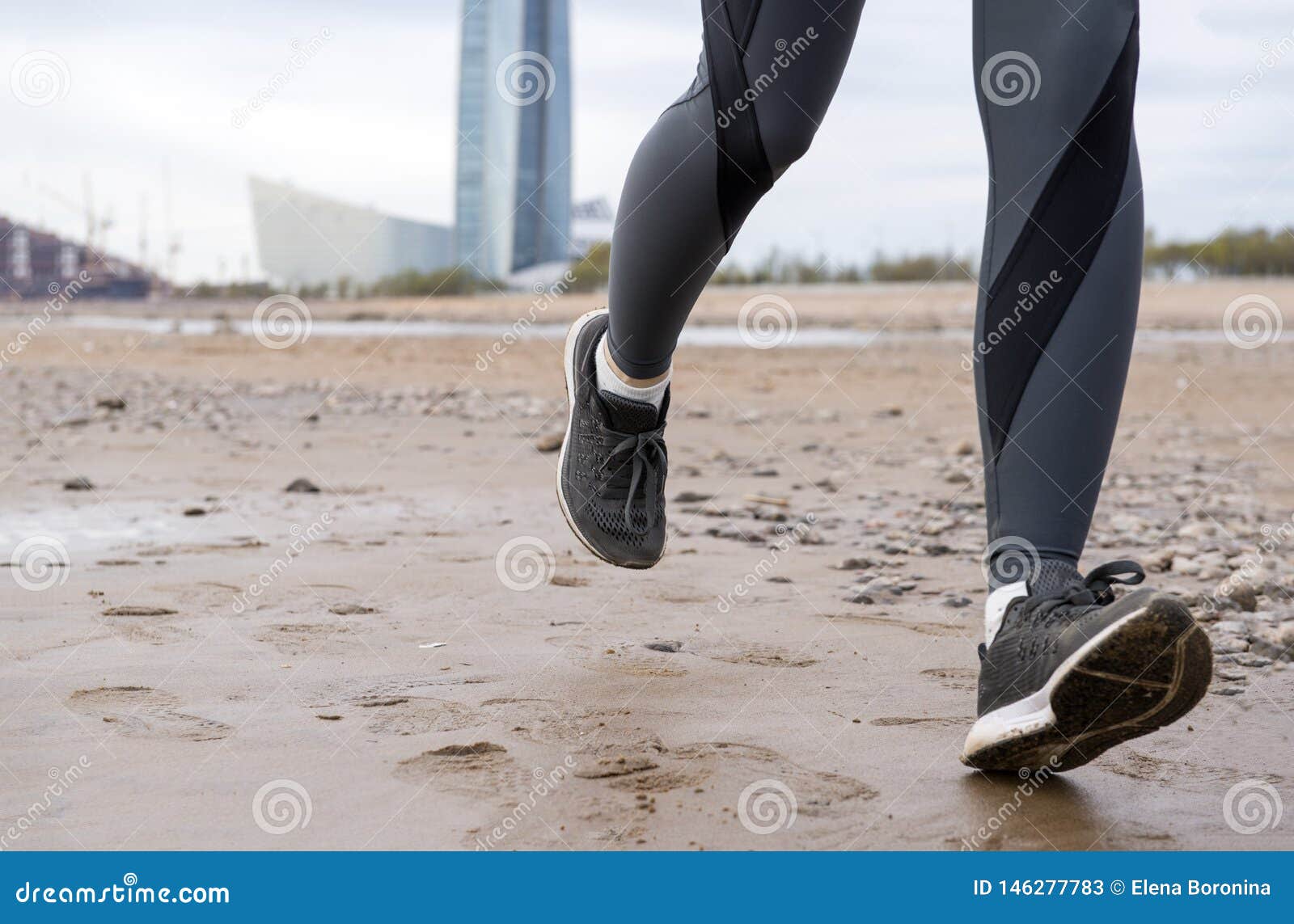 shoes for running on the beach