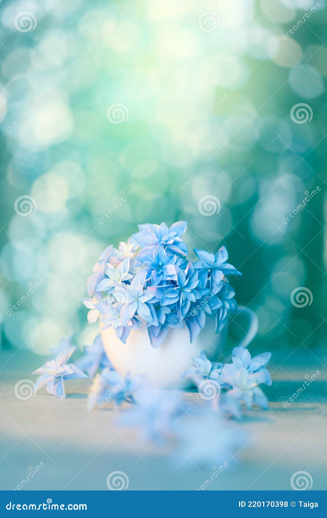 blue flower design wallpaper