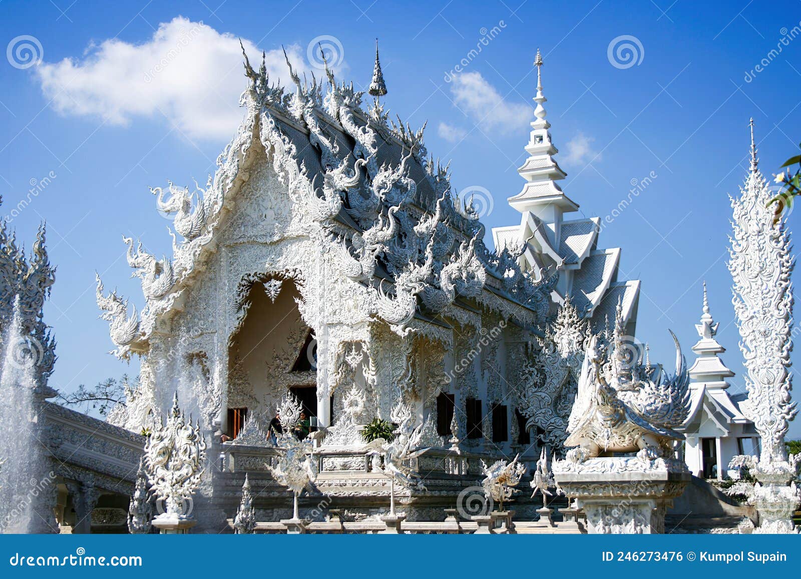 wonderful scenery of wat rong khun, wonderful place to visit in norntern of thailand