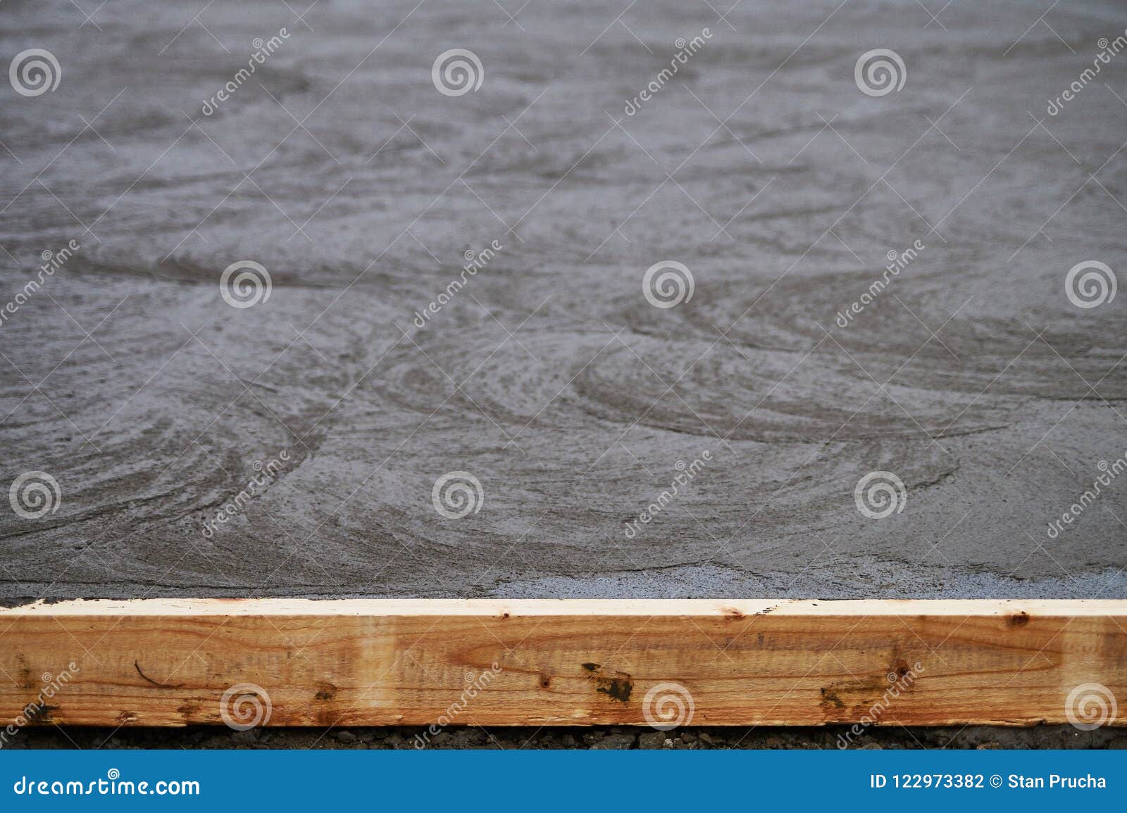 Wood Concrete Stopper and Fresh Concrete Stock Photo - Image of