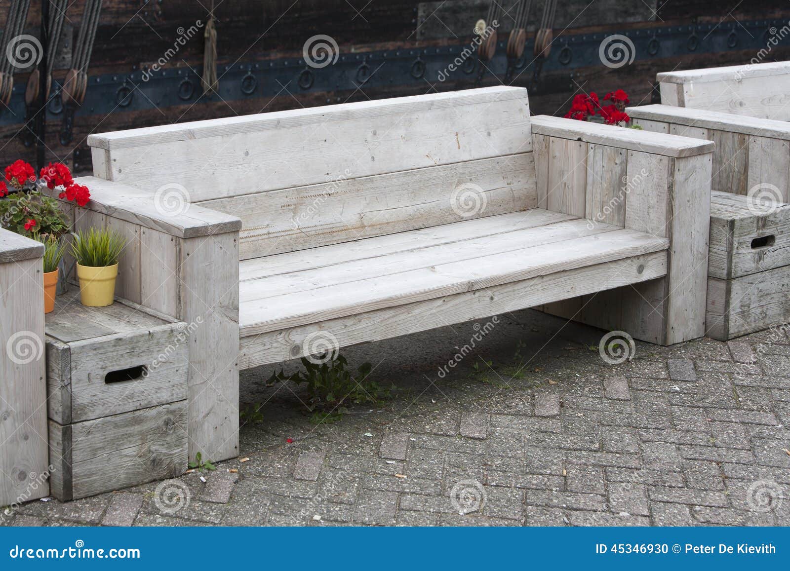 Garden Furniture Made From Scaffolding Planks wooden bench stock photo - image: 45346930 Garden Furniture Made From Scaffolding Planks wooden bench stock photo - image: 45346930