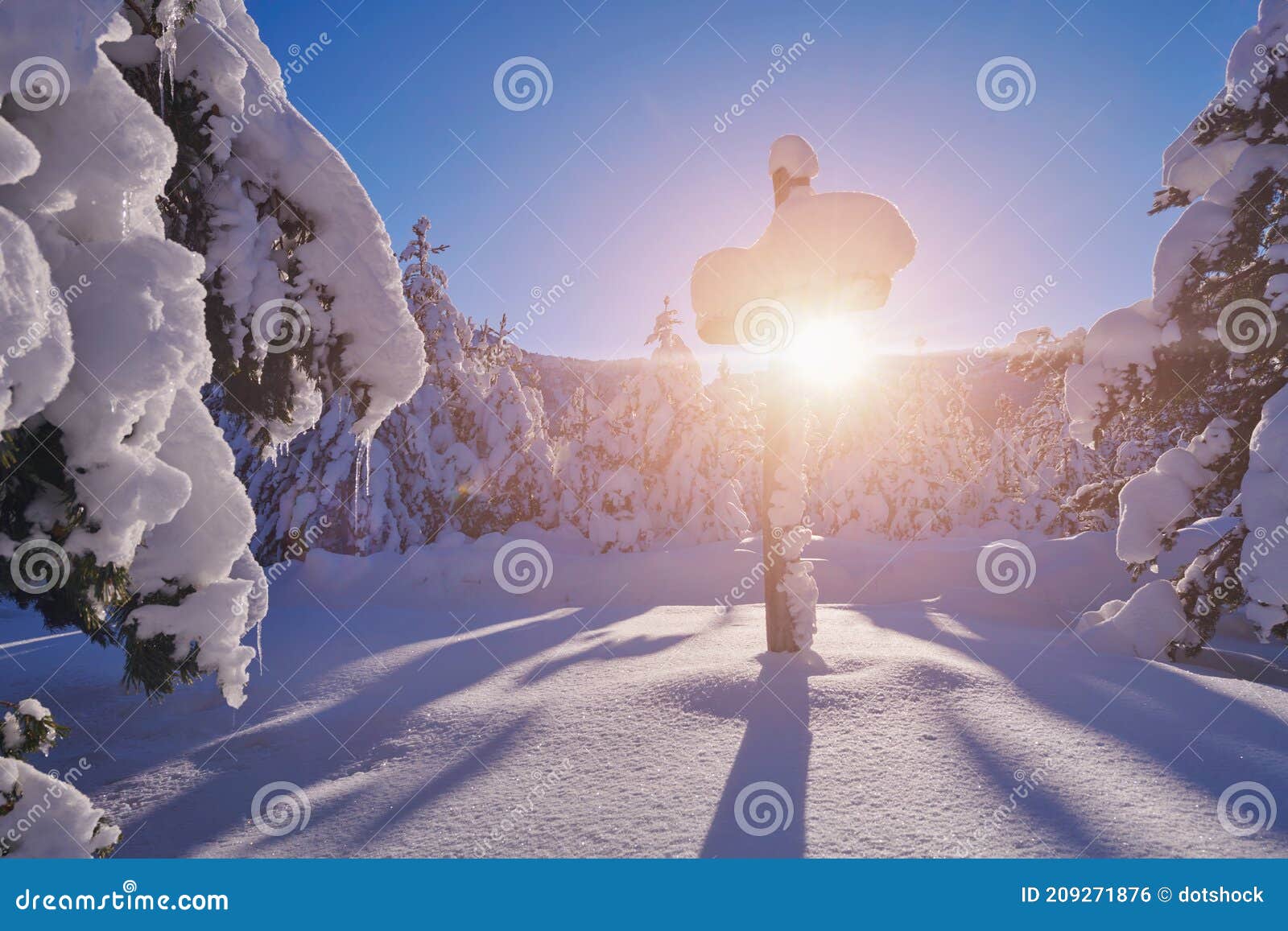 Snow Covered Wooden Cross Jesus Stock Photos - Free & Royalty 