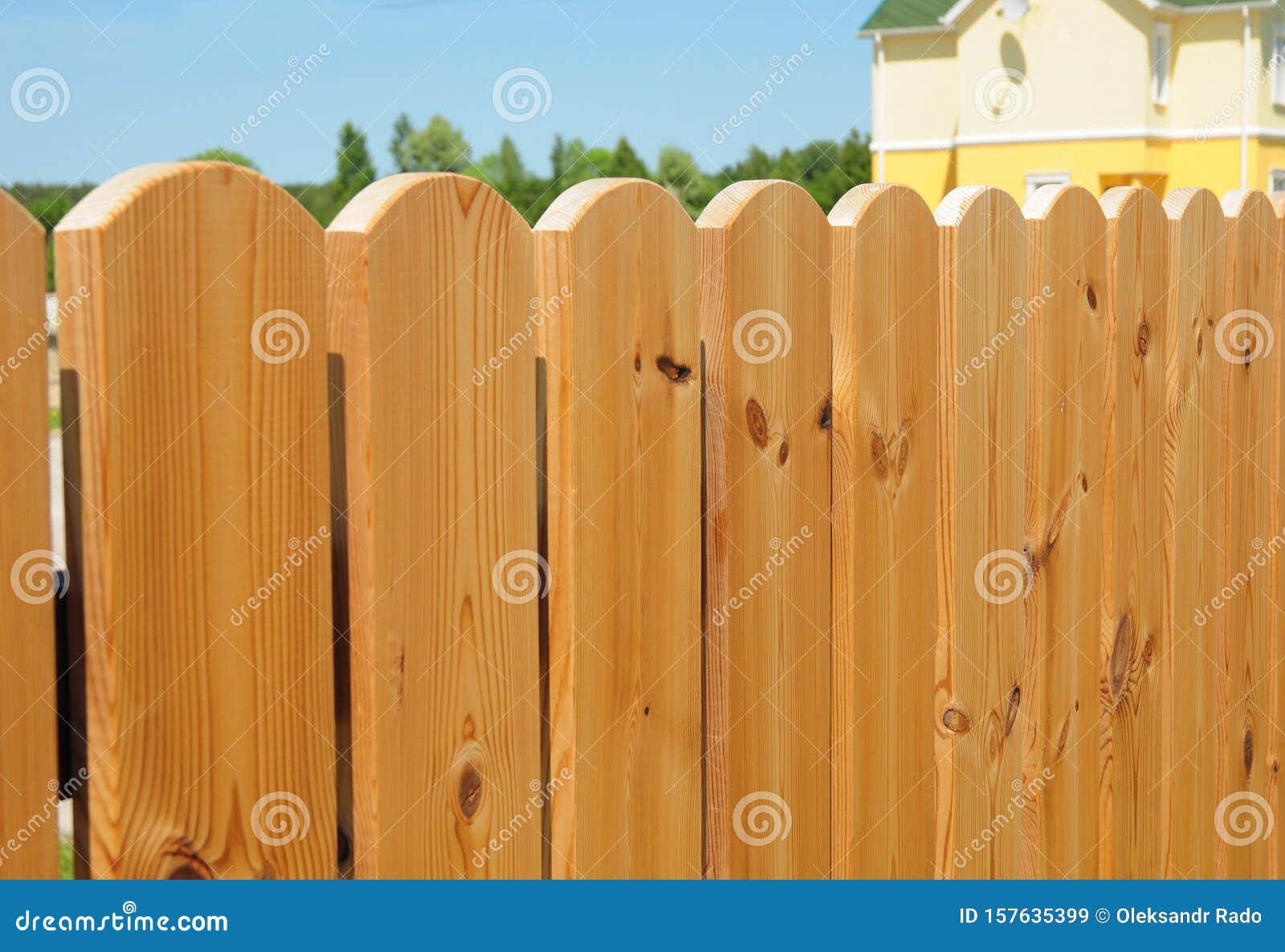 Wooden Fence Detail Construction Wooden House Fencing Close Up On Cozy Wooden Fence Stock Image Image Of Boards Backyard 157635399