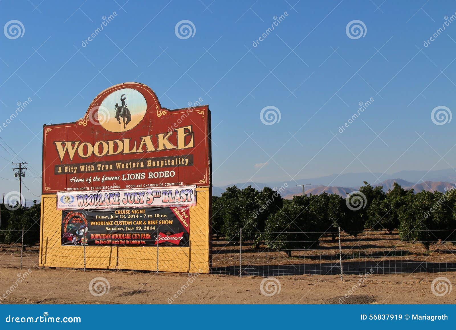 Woodlake, California imagen de archivo editorial. Imagen de noche