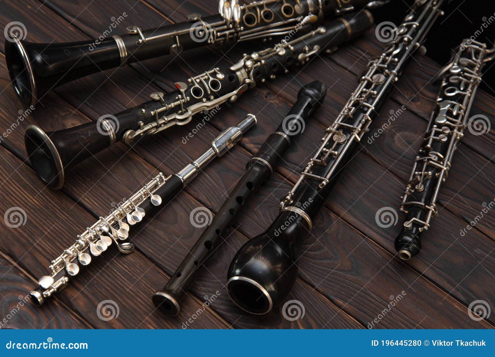 Гобой труба кларнет. Флейта и гобой. Woodwinds инструменты. Фото гобоя вблизи.