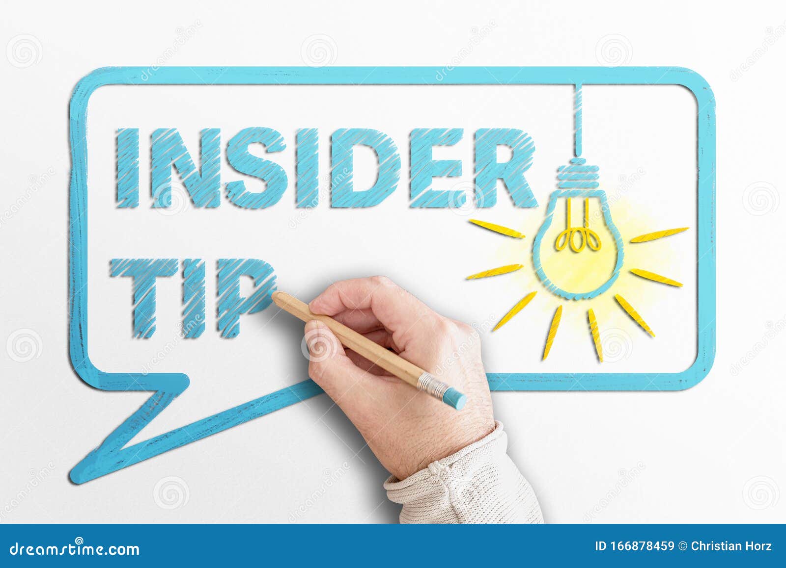 words insider tip in speech bubble with glowing light bulb