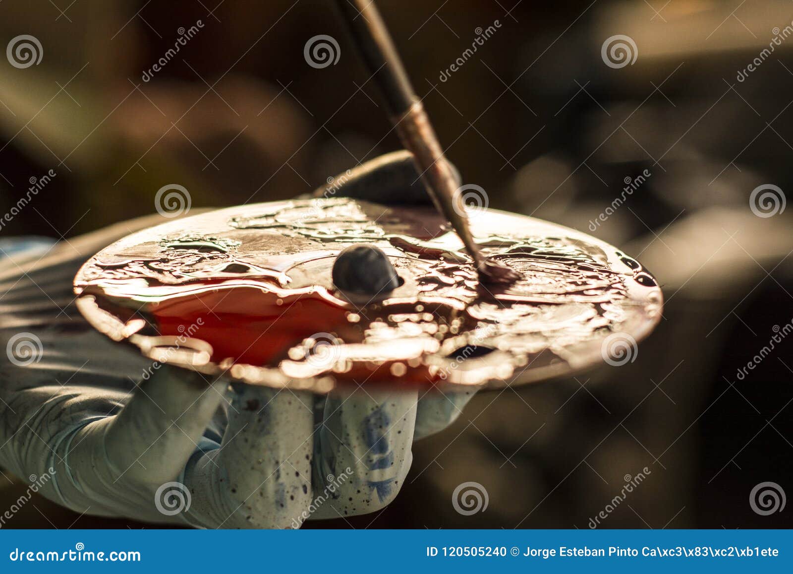 worker hands while mixture colors 2