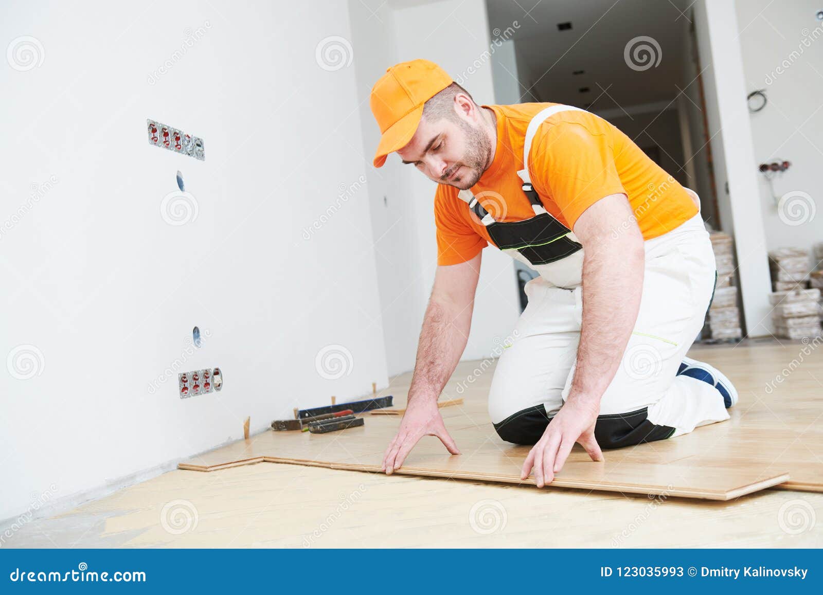 Worker Joining Parquet Floor Stock Image Image Of Construction