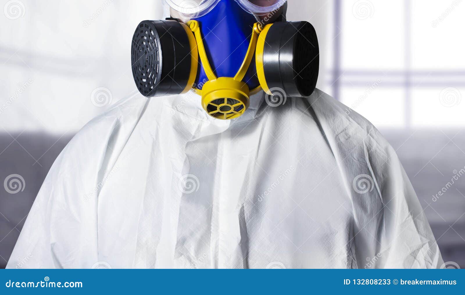 Paint worker in respirator stock image. Image of hazard 132808233