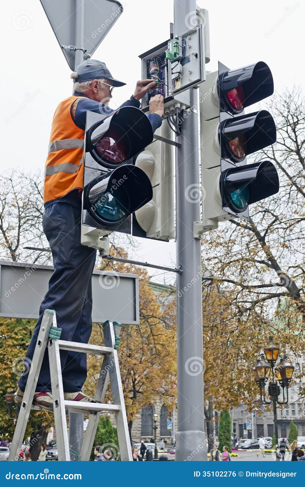 Worker Repairs The Traffic Light Editorial Photo Image of signal