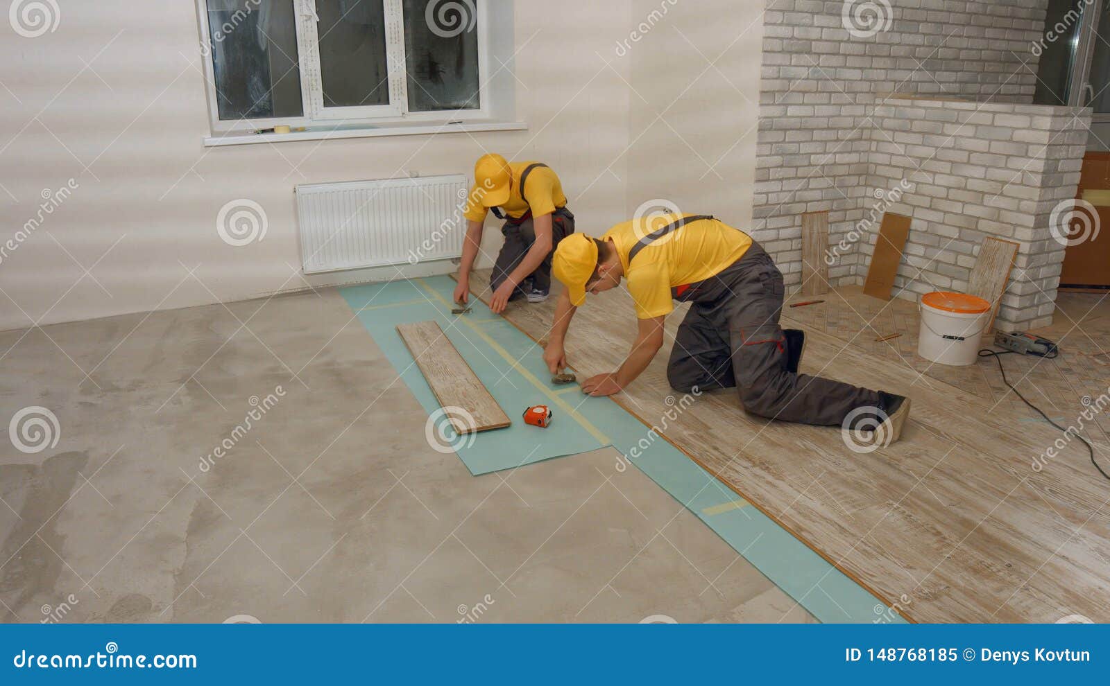 Workers Laying Laminate Flooring Stock Image Image Of