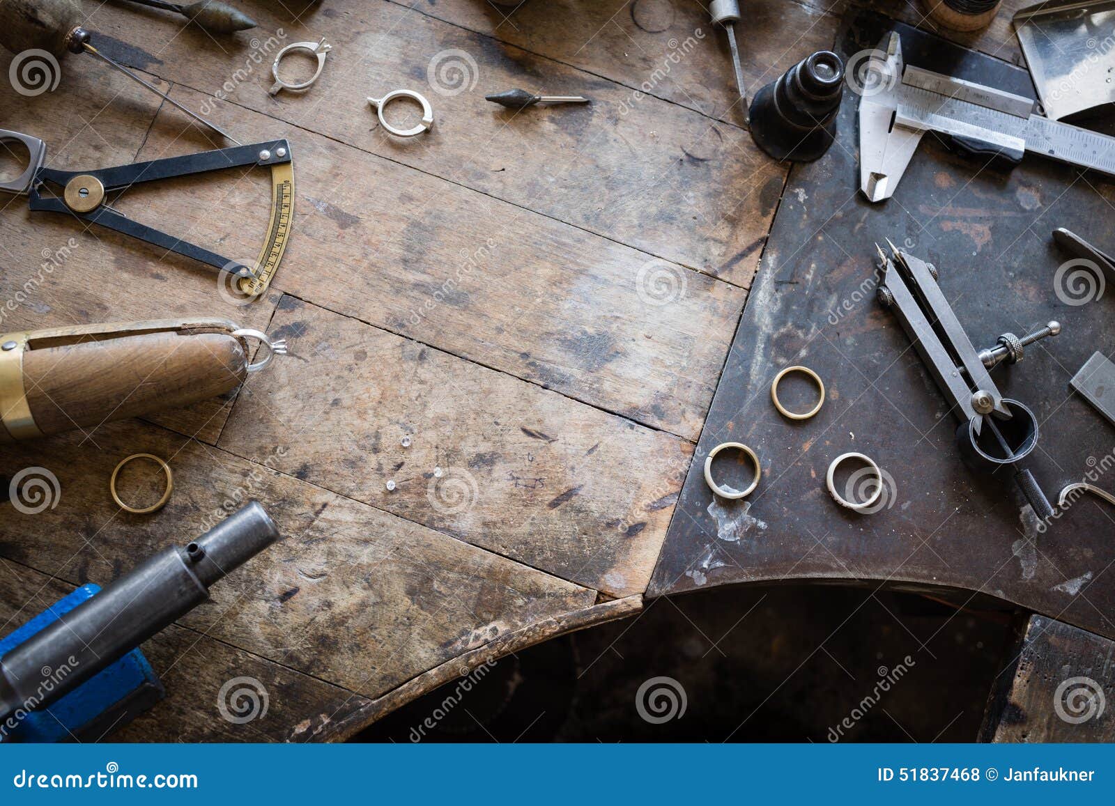 working desk for craft jewelery making