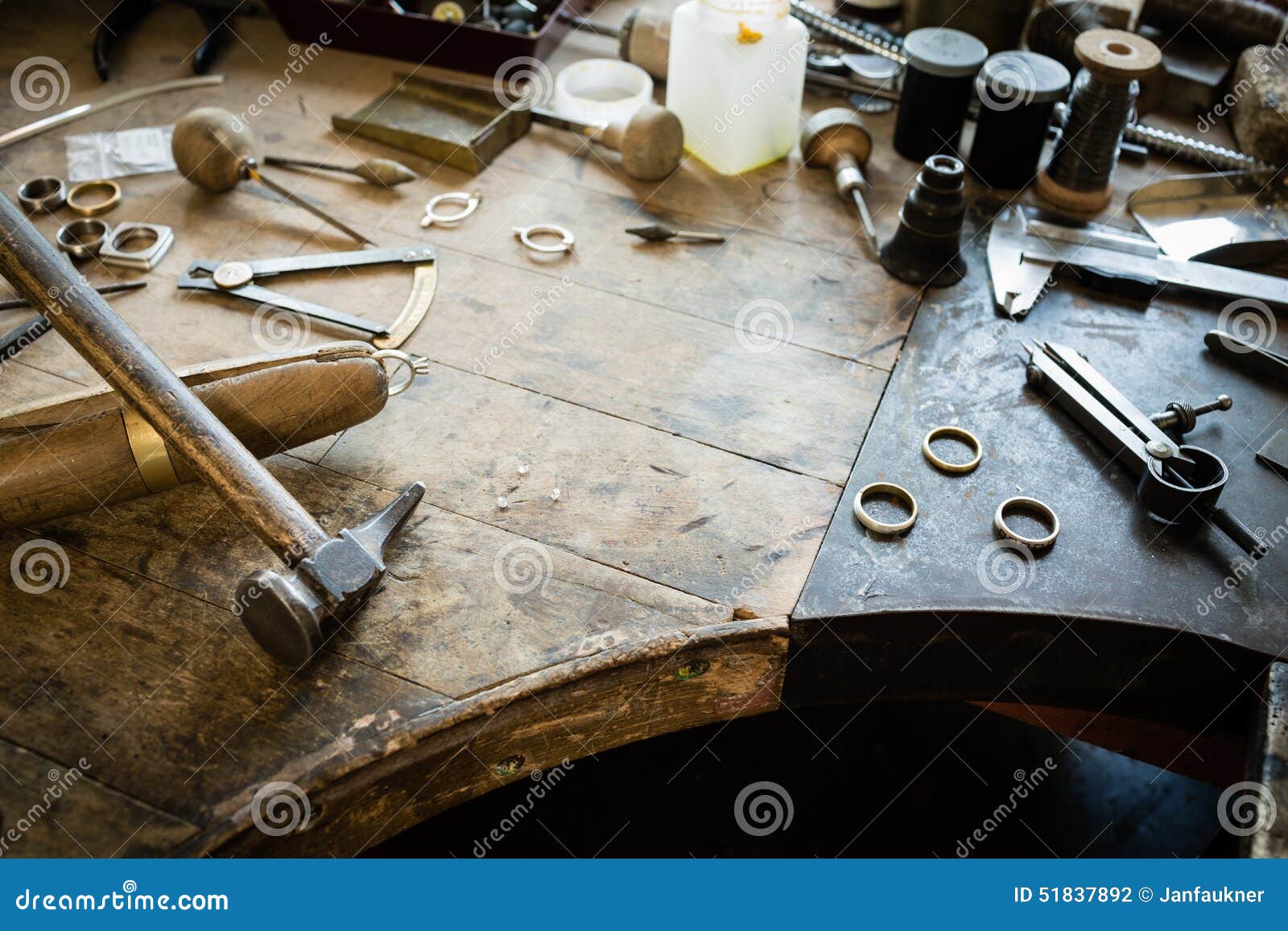 working desk for craft jewelery making